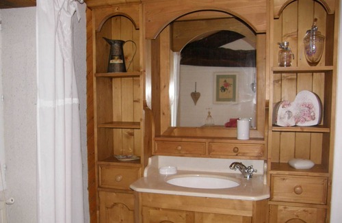 Condom House | Le Ténarèze, bed and breakfast for a large tribe