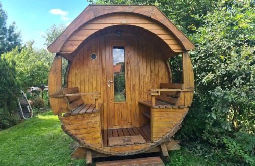 Buhl-Lorraine Bed & Breakfast | Le Tonneau insolite Bacchus - Le Souffle du Saule - SPA