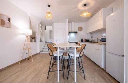 Longueville Apartment | Le Triplex - cosy avec petit jardin