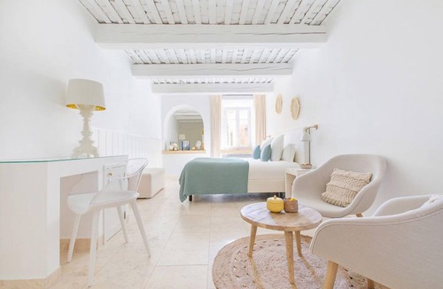 Castillon-du-Gard Hotel | Le Vieux Castillon