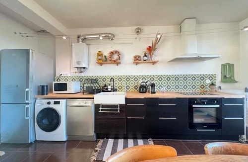 Toulouse Left Bank Apartment | Le Voyageur T2 vue Garonne Saint-Cyprien
