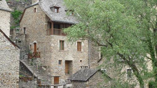 Belcastel House | Les Buis