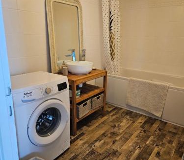Chigny-les-Roses Apartment | Les Bulles au Féminin