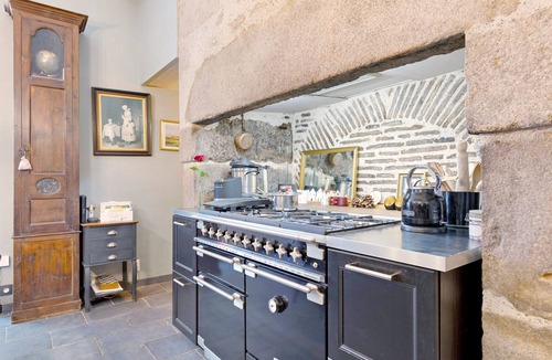 Sevremont Bed & Breakfast | Les Carmes Guest Room: "Elisabeth" Family Room for 6 with Shared Garden & Wi-Fi