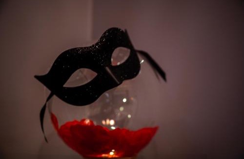 Champlost Hotel | Les champs des plaisirs