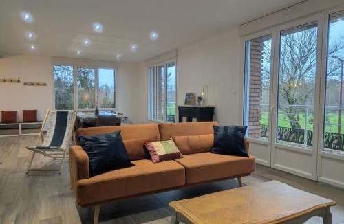 Sarrey House | Les champs dessus