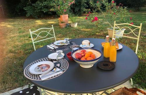 Montauban House | Les Dames Noires