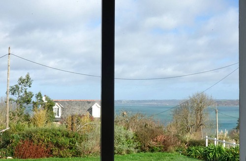 Plestin-les-Greves Apartment | "LES DAUPHINS" sea view, 135m2 bright, ground floor, beach 250m, terrace, garden