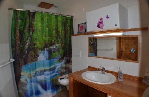 Roquefort-les-Cascades Ski Chalet | Les Divines Cascades