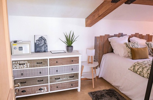 Rochefort-du-Gard Bed & Breakfast | Les Hauts d'Avignon -Guesthouse -Room 4