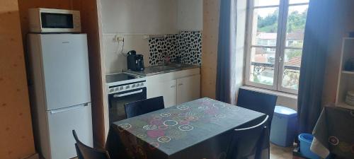 Bourbonne-les-Bains Apartment | Les hortensias studio 6