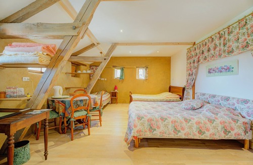 Boisgervilly Bed & Breakfast | 'Les Hortensias Roses' Guest Room