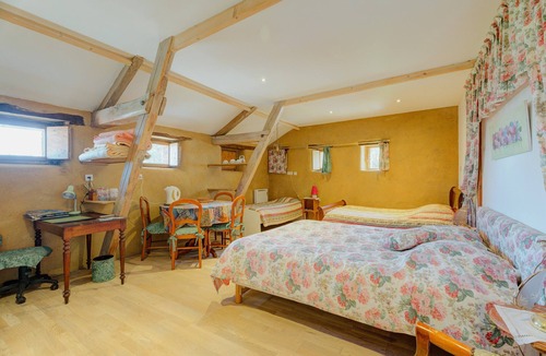 Boisgervilly Bed & Breakfast | 'Les Hortensias Roses' Guest Room