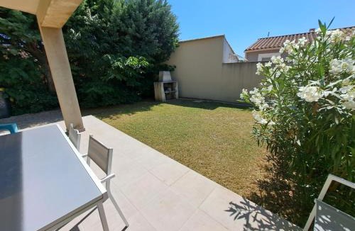 Ledenon House | Les Iris