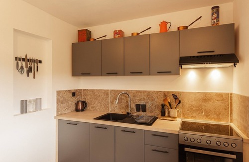 Floressas House | Les Jardins de Lumière – Alba & Lunada Cottages (5–8 guests)