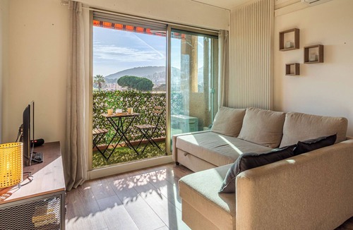 Hyeres City Centre Apartment | Les Jardins du Luxembourg by Interhome