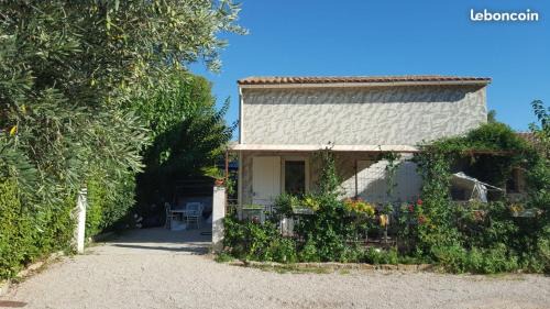 Sainte-Anne du Castellet House | LES LAURIERS
