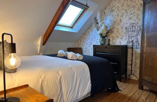 Lanvallay Apartment | Les libellules, maison de ville, classé 4 étoiles avec baignoire spa à Dinan Lanvallay