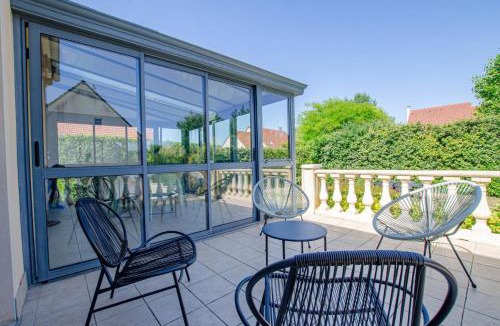Saint-Julien-les-Villas House | Les lys