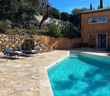 Ollioules Villa | Les Oliviers, Villa climatisée, Piscine privée vue mer