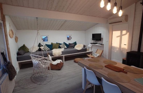 Metabief Ski Chalet | Les pagotins de Garance, Chalet Jura 39, avec sauna panoramique, Meublé classé 4 étoiles