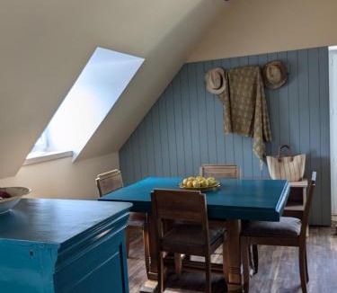 Laval House | Les Pierres Lotoises - gîte les grandes pierres