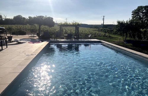 Prehy House | Les Résidences Gueguen - House Pool Vineyard
