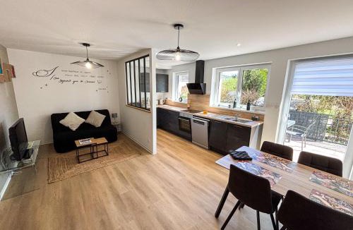 Thanville Apartment | Les Reflets du Château ~ Wine road ~ Free Parking