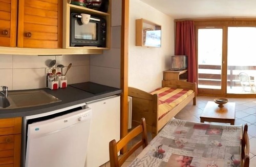 Les Saisies Apartment | Les Saisies - Studio cabin for 5 with balcony, pets allowed