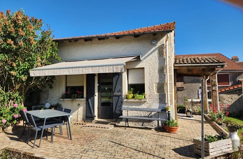 Bulligny Apartment | Les Souchottes, charmante maisonnette