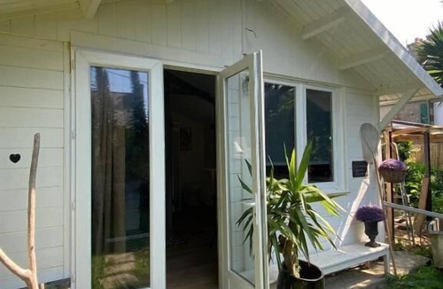 Perros-Guirec Ski Chalet | Les Studios de la Côte Roz: Solo Traveler, Garden