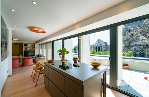 Reims City Centre Apartment | Les Suites 7 Anges - Vue Cathédrale, Parking & Centre Historique Reims