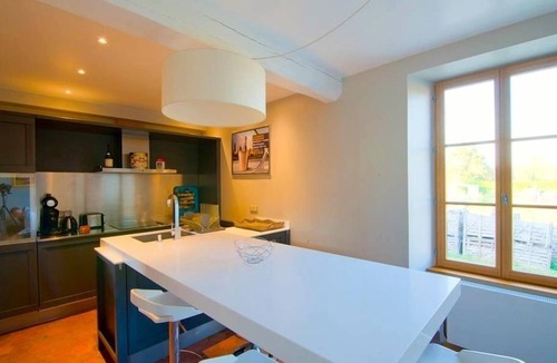 Prehy Apartment | Les Temps Perdus Domaine Clotilde Davenne