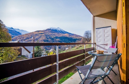 Orcieres Apartment | Les Tilleuls 24 - balcon vue montagne
