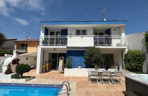 Lamothe-Capdeville Villa | Les Volets Bleus Villa avec piscine et jacuzzi