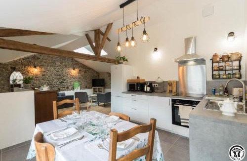 Pointis-Inard House | Les Volets Bleus