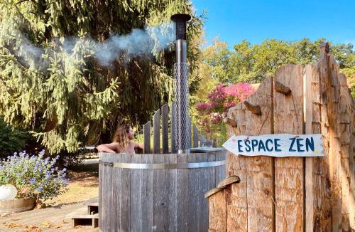 Pontiacq-Viellepinte Bed & Breakfast | Les Yourtes Du Béarn - Domaine des deux clos
