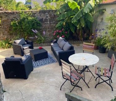 Pontorson House | Les2 cerisiers