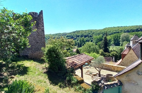 Les Eyzies House | LITTLE HAVEN OF PEACE