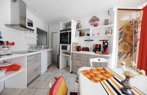 Agos-Vidalos Apartment | Location Le VISCOS - Kitchen - Living room - Bedroom - Bathroom - SAUNA -