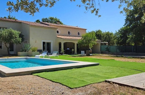 Regusse Villa | Location Villa Avec 2 Appartements Ind, Proche du Lac de Ste Croix et du Verdon