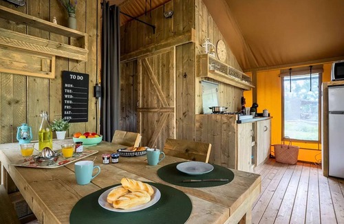Boulazac-Isle-Manoire House | Lodge Safari 4 rooms 6 persons Air-conditioned *