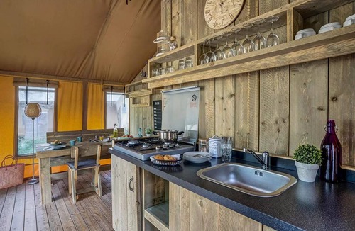Boulazac-Isle-Manoire House | Lodge Safari 4 rooms 6 persons Air-conditioned *