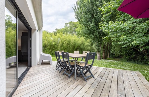 Concarneau House | Lodge Terre Holiday Home with Wi-Fi