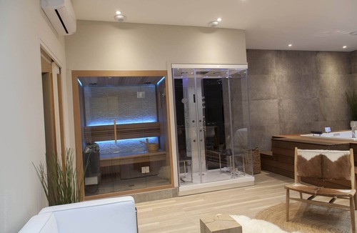 Reims Apartment | Loft comfort with Spa, Hammam and private sauna 2 in Reims