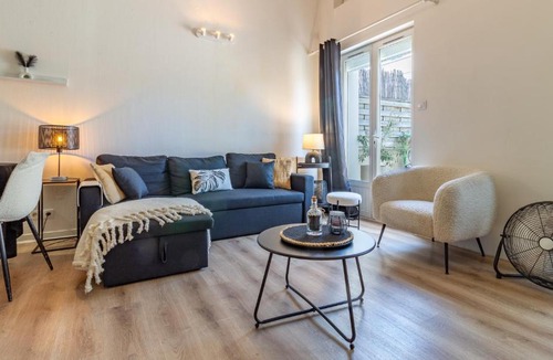 Saint-Julien-les-Villas Apartment | Loft cosy, parking, terrasse privée