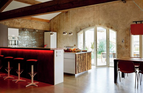 Villedaigne House | Loft in converted wine cellar in Occitania