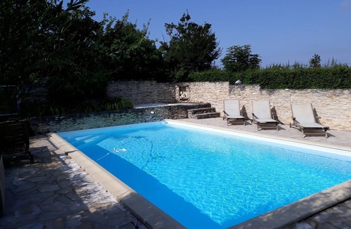Esperce Cottage | LOFT WITH A POOL IN AN AUTHENTIC BARN IN THE HEART OF NATURE