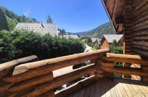 Allos Ski Chalet | Log cabin sleeps 12 (10 adults, 3/4 children)