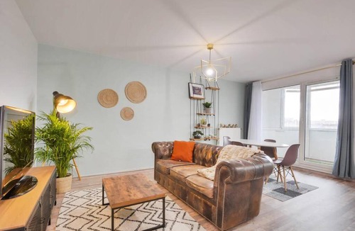Saint-Max Apartment | Logement avec parking privatif au pied du tram
